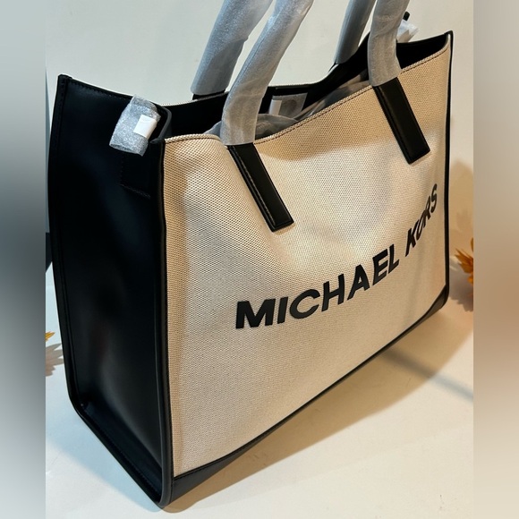 Michael Kors Black & Cream Logo Commuter Tote Chic Everyday Carryall NWT ✨ - Picture 3 of 10